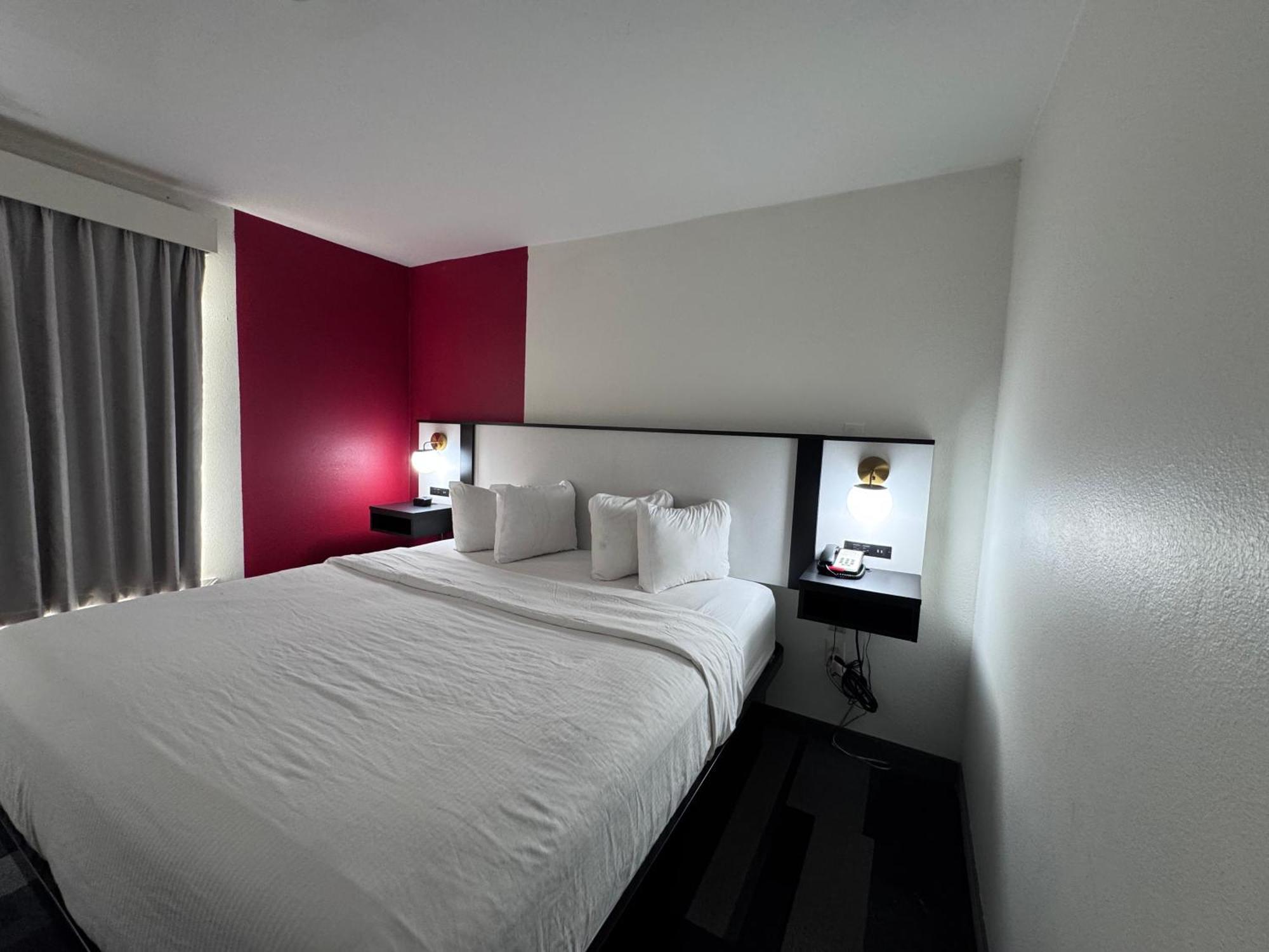 Ramada By Wyndham Sparta/at Speedway 3*