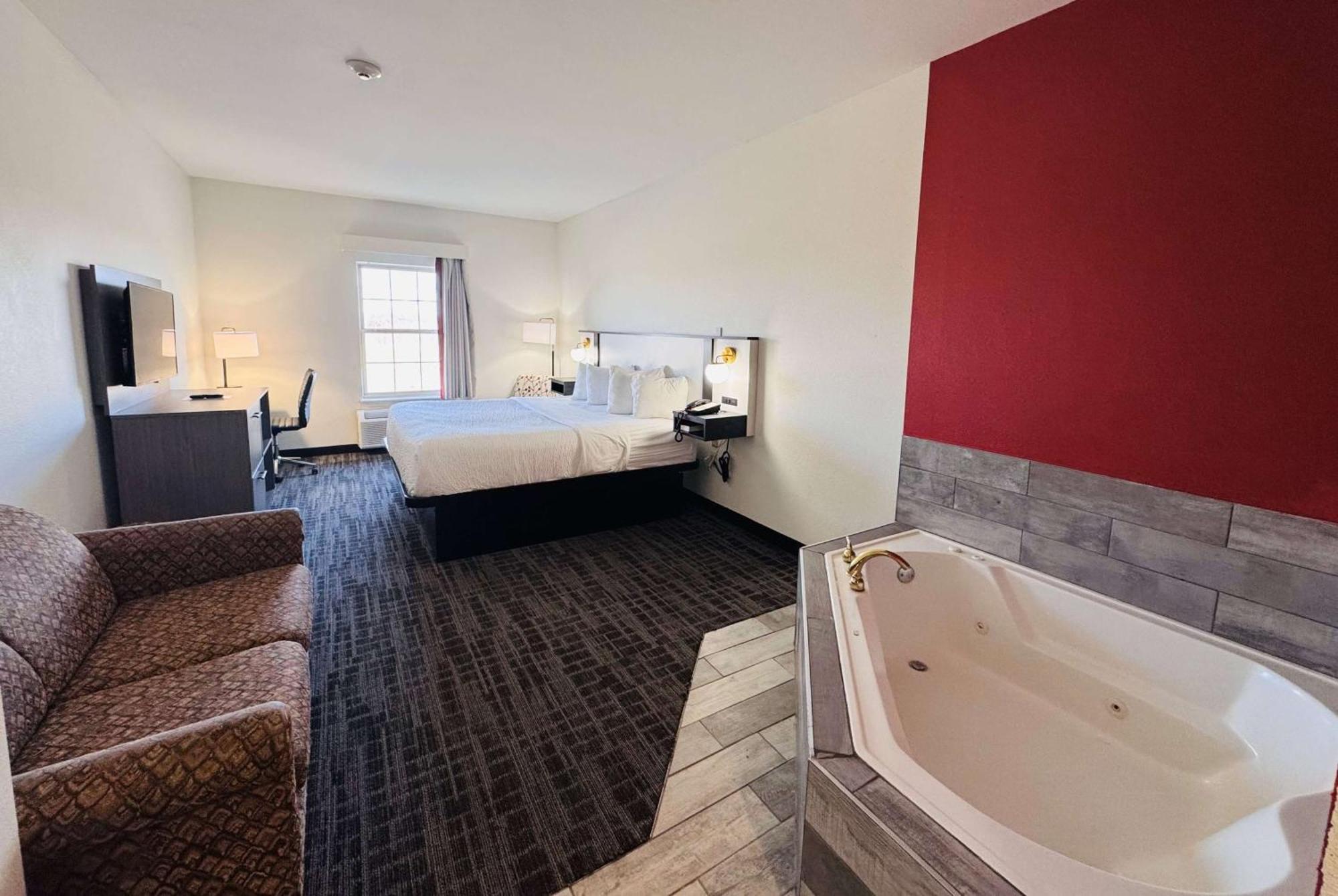 Ramada By Wyndham Sparta/at Speedway Hotel Sparta