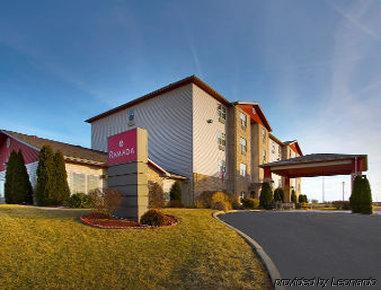 Hotel Ramada By Wyndham Sparta/at Speedway